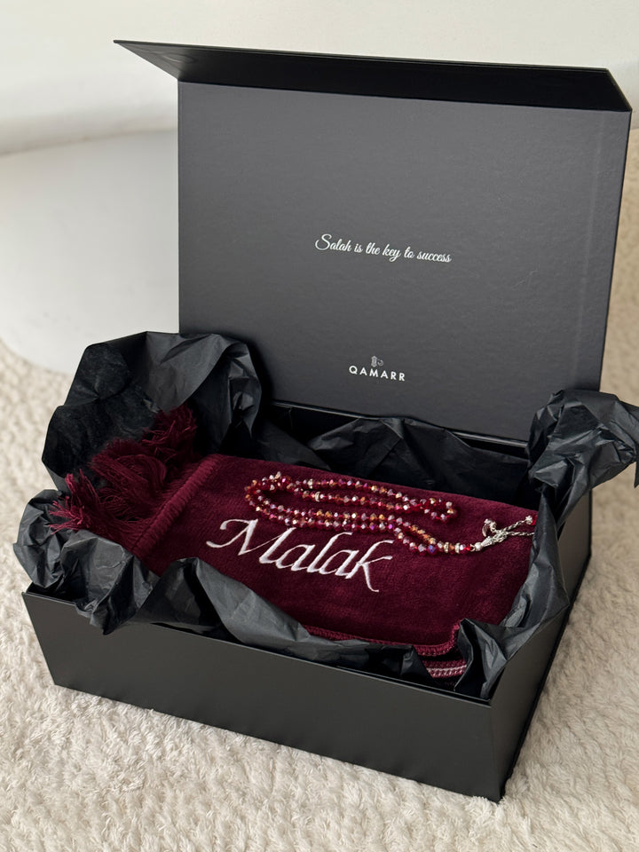 QAMARR ® Deluxe Personalized Prayer mat Giftbox - Burgundy